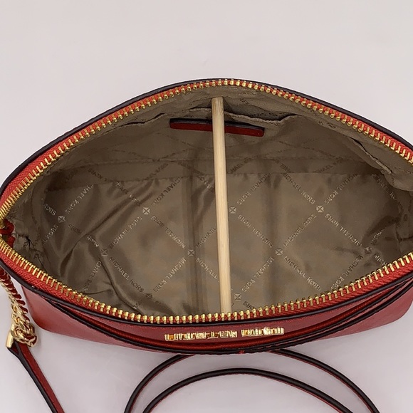 MICHAEL KORS
Jet Set Travel Medium Logo Dome Crossbody Bag FLAME COLOR - Picture 11 of 15